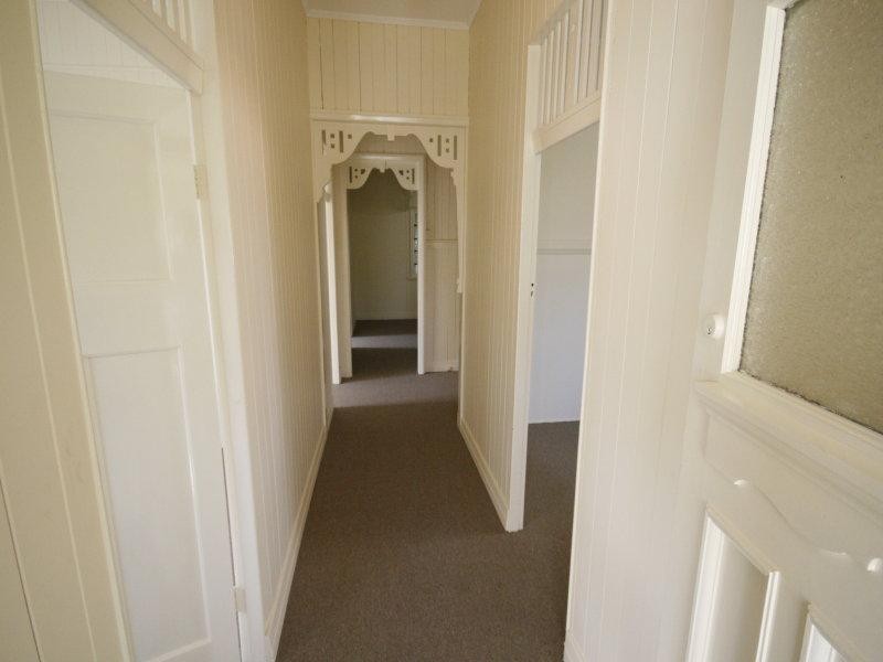 18 Livingstone Street, Yeerongpilly QLD 4105