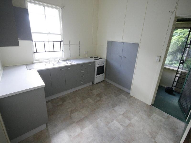 18 Livingstone Street, Yeerongpilly QLD 4105