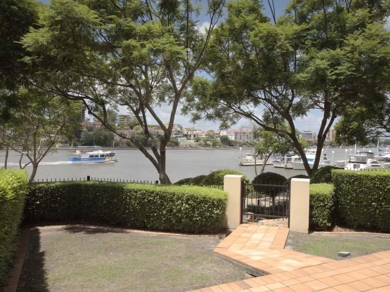 50 Rotherham Street, Kangaroo Point QLD 4169