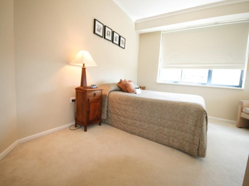 44 Ferry Street, Kangaroo Point QLD 4169