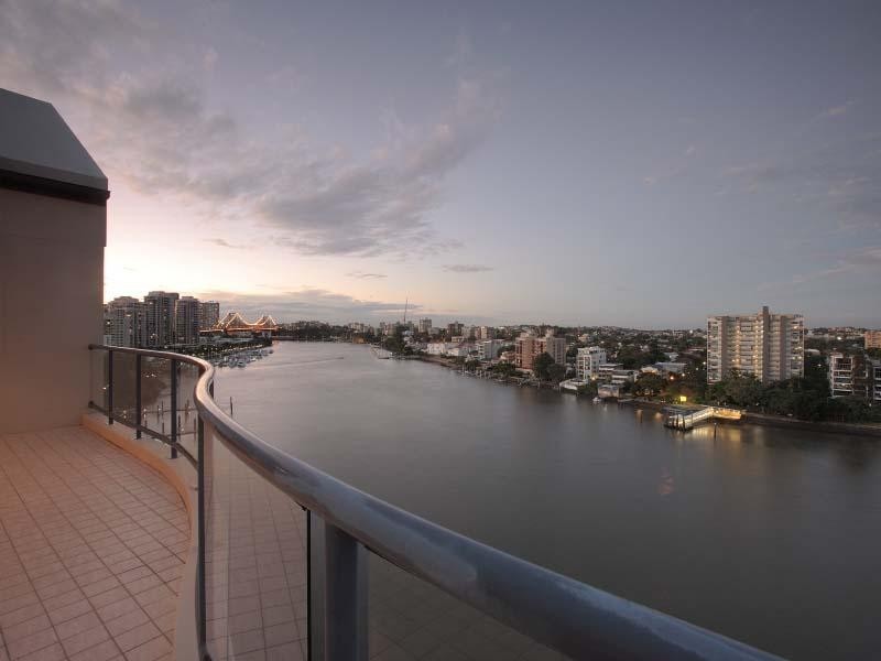 68-76 Thorn Street, Kangaroo Point QLD 4169