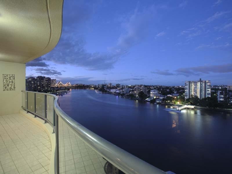 68-76 Thorn Street, Kangaroo Point QLD 4169