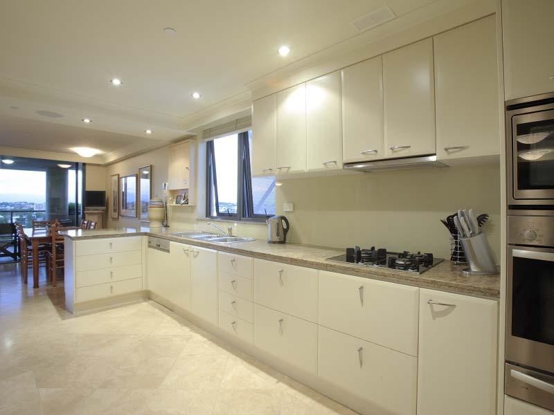 68-76 Thorn Street, Kangaroo Point QLD 4169