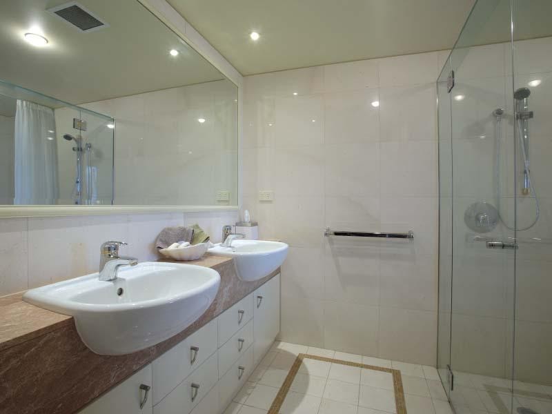 68-76 Thorn Street, Kangaroo Point QLD 4169