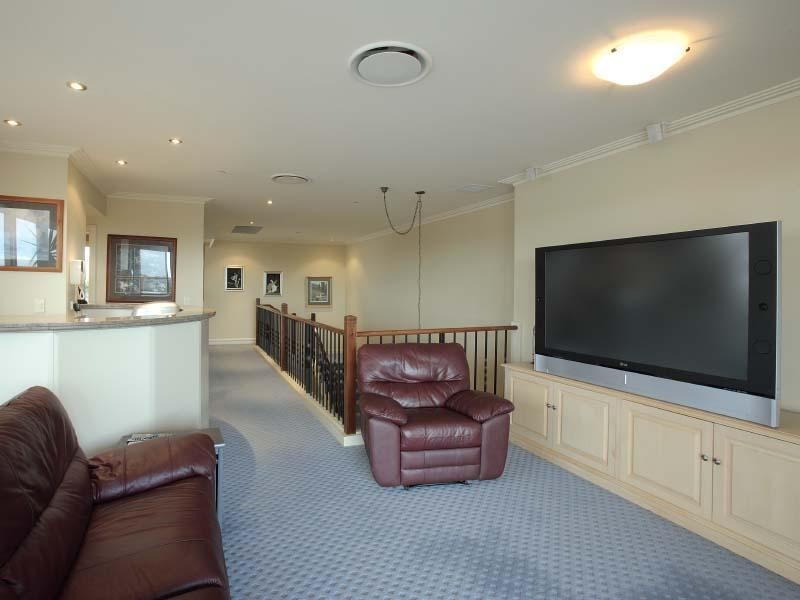 68-76 Thorn Street, Kangaroo Point QLD 4169