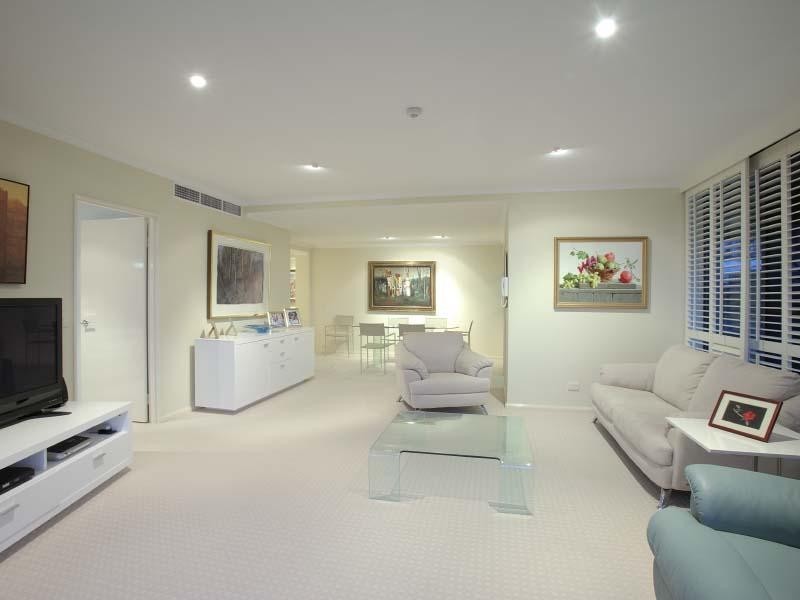 8 Goodwin Street, Kangaroo Point QLD 4169