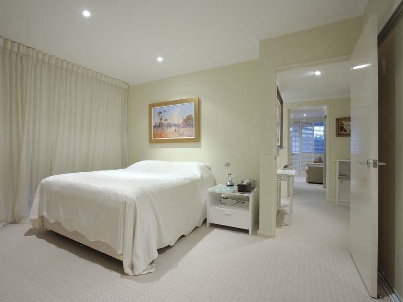 8 Goodwin Street, Kangaroo Point QLD 4169