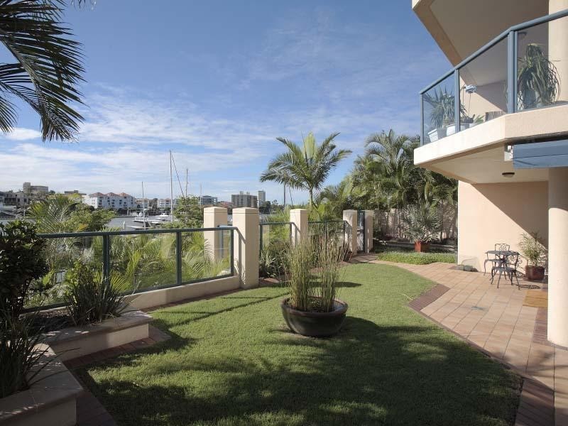 8 Goodwin Street, Kangaroo Point QLD 4169