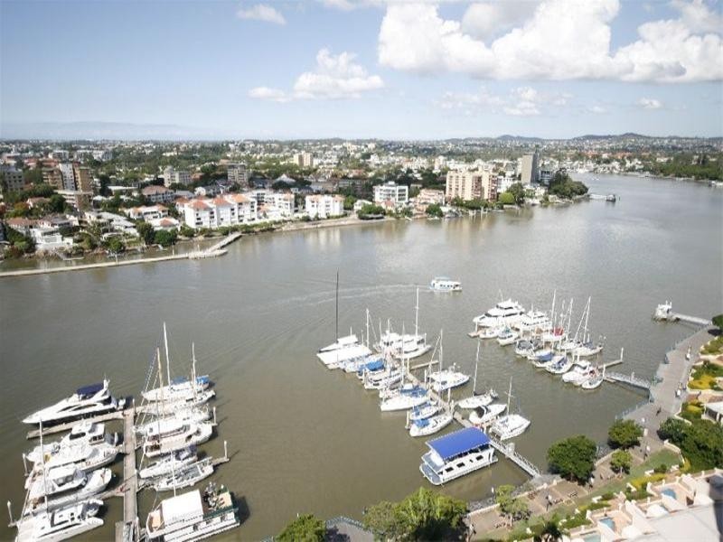 2 Goodwin Street, Kangaroo Point QLD 4169