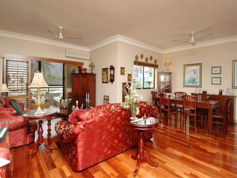 39 Cairns Street, Kangaroo Point QLD 4169