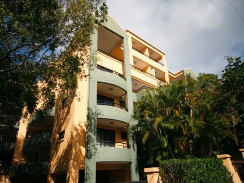 39 Cairns Street, Kangaroo Point QLD 4169