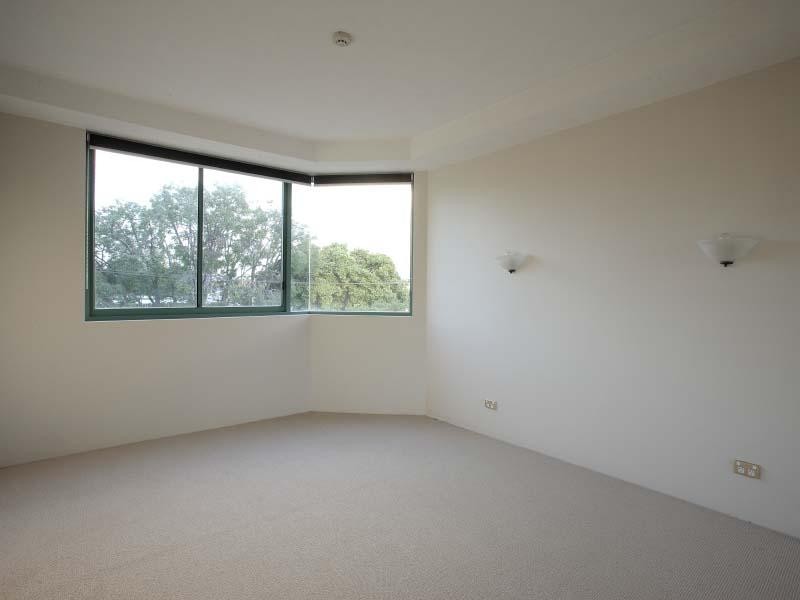 Level 1 10 Park Avenue, Kangaroo Point QLD 4169