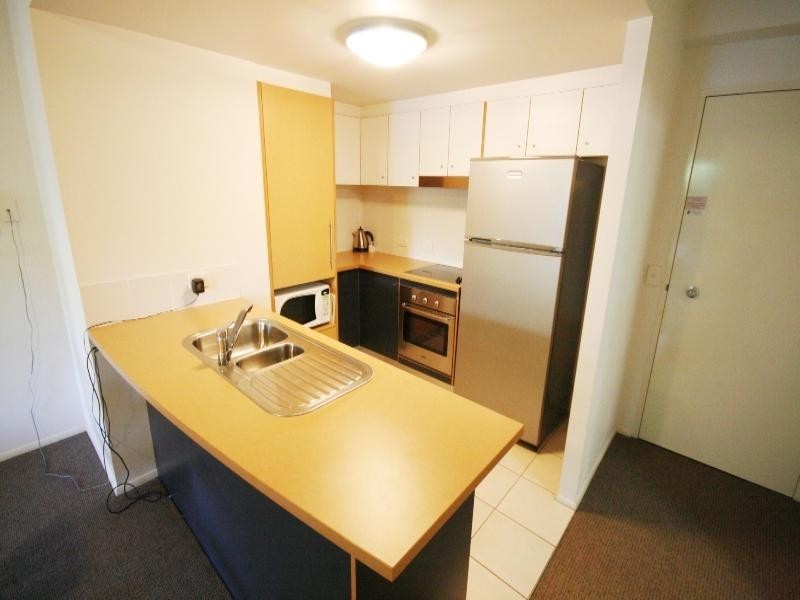 15 Goodwin Street, Kangaroo Point QLD 4169