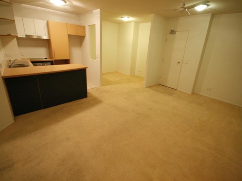 15 Goodwin Street, Kangaroo Point QLD 4169