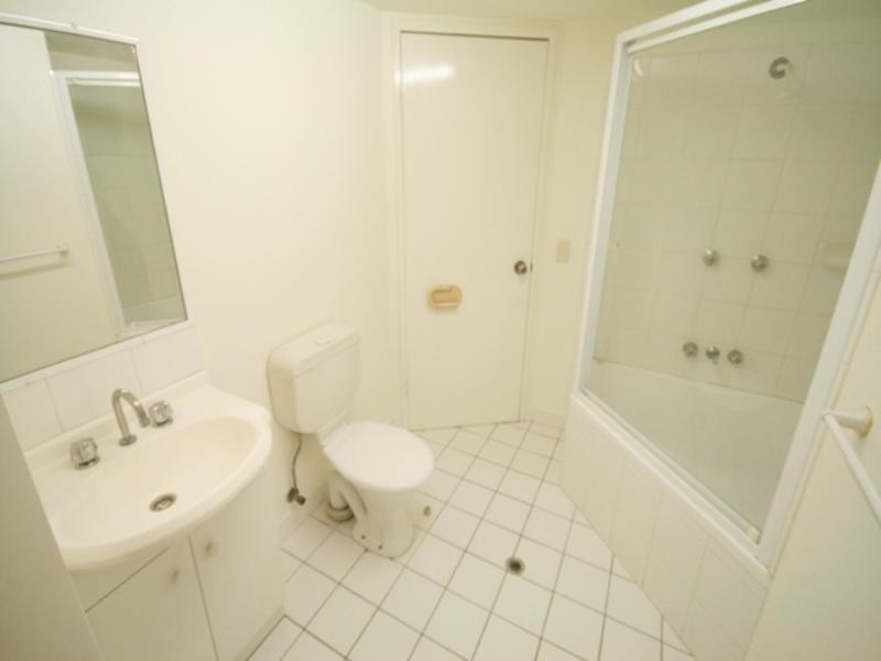 75 Thorn Street, Kangaroo Point QLD 4169