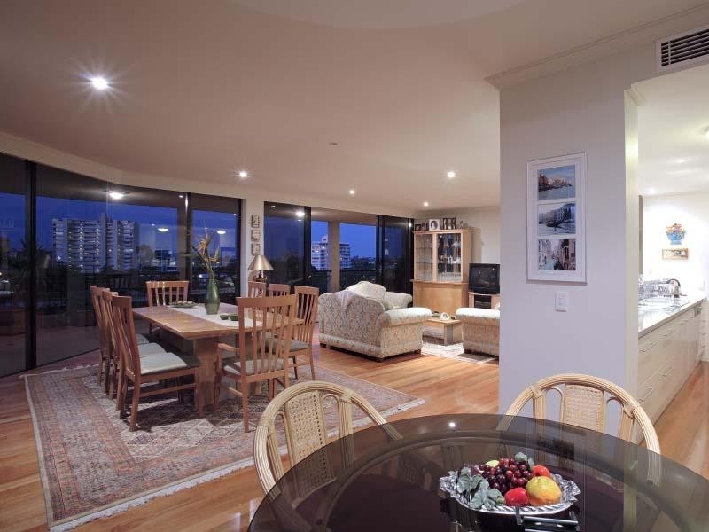 241 Wellington Road, Kangaroo Point QLD 4169