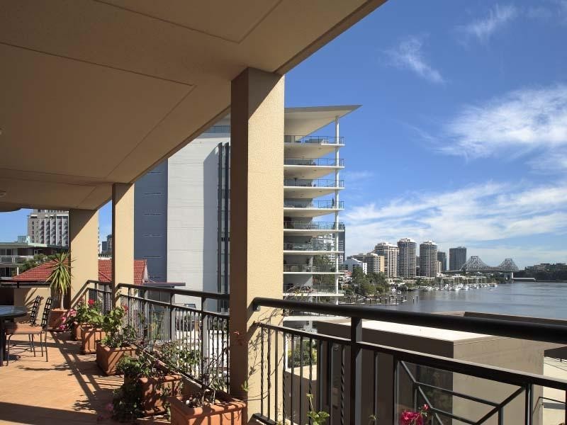 241 Wellington Road, Kangaroo Point QLD 4169