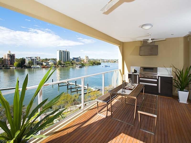 39 Castlebar Street, Kangaroo Point QLD 4169