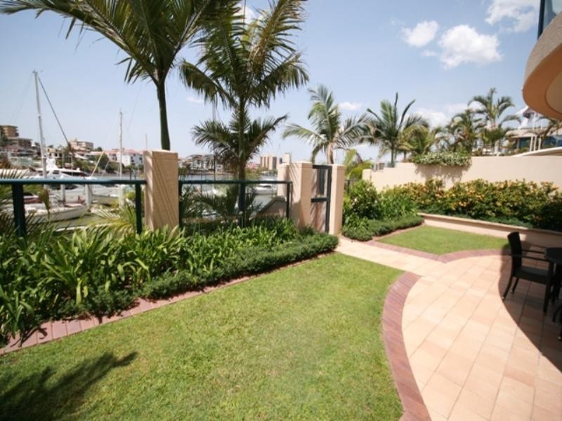 8 Goodwin Street, Kangaroo Point QLD 4169