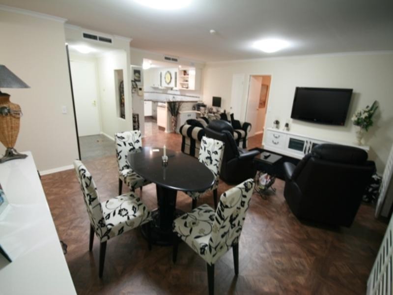 8 Goodwin Street, Kangaroo Point QLD 4169