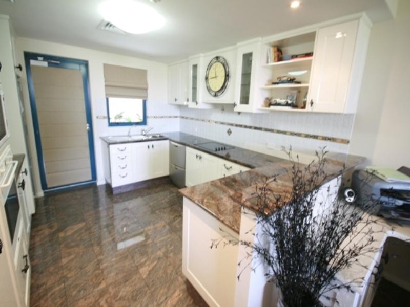 8 Goodwin Street, Kangaroo Point QLD 4169