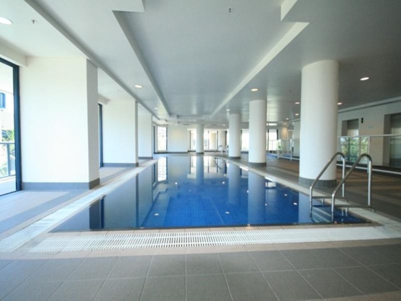 8 Goodwin Street, Kangaroo Point QLD 4169