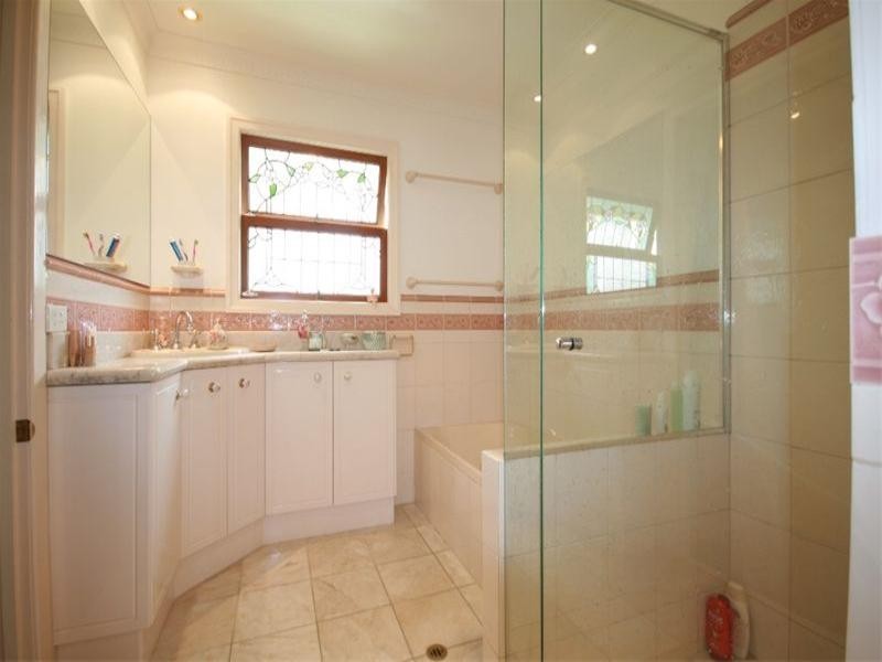 23 Walkers Drive, Balmoral QLD 4171