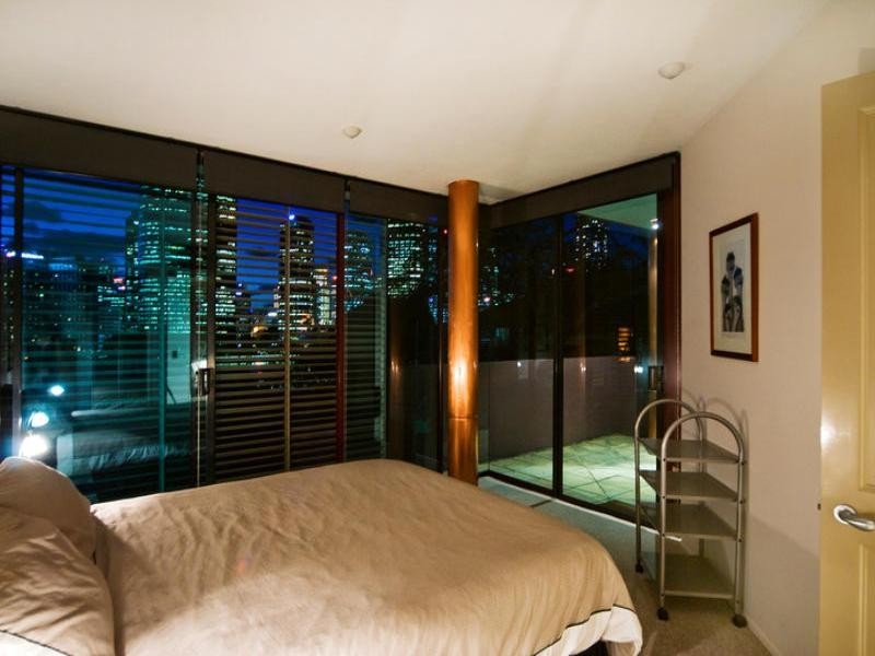 301 Main Street, Kangaroo Point QLD 4169