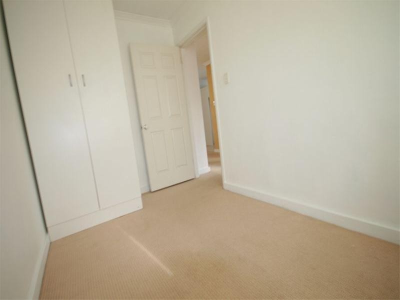 3 49 Lockerbie Street, Kangaroo Point QLD 4169