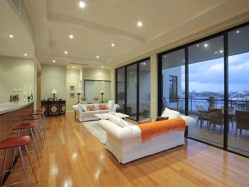 241 Wellington Road, Kangaroo Point QLD 4169