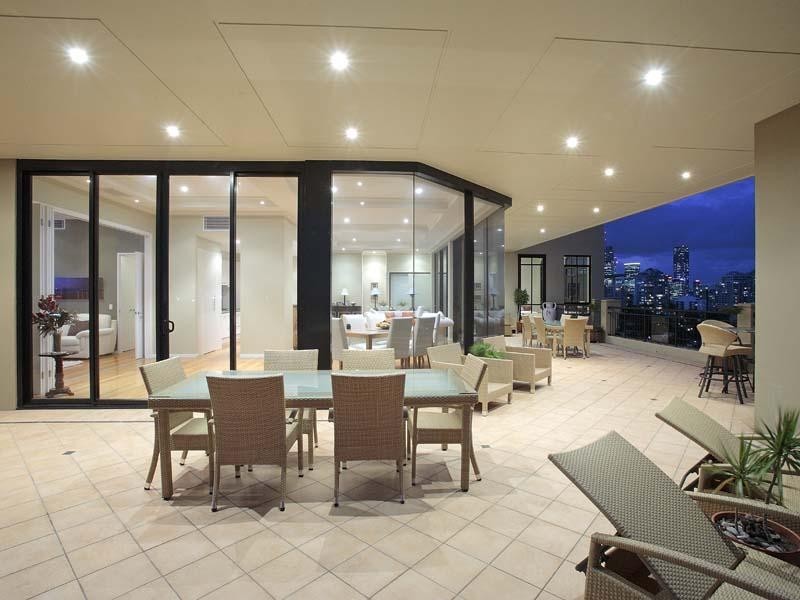 241 Wellington Road, Kangaroo Point QLD 4169