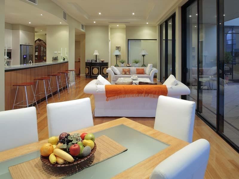 241 Wellington Road, Kangaroo Point QLD 4169