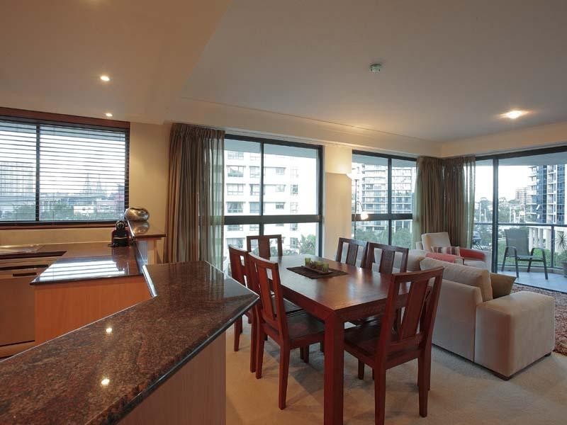 45 Deakin Street, Kangaroo Point QLD 4169