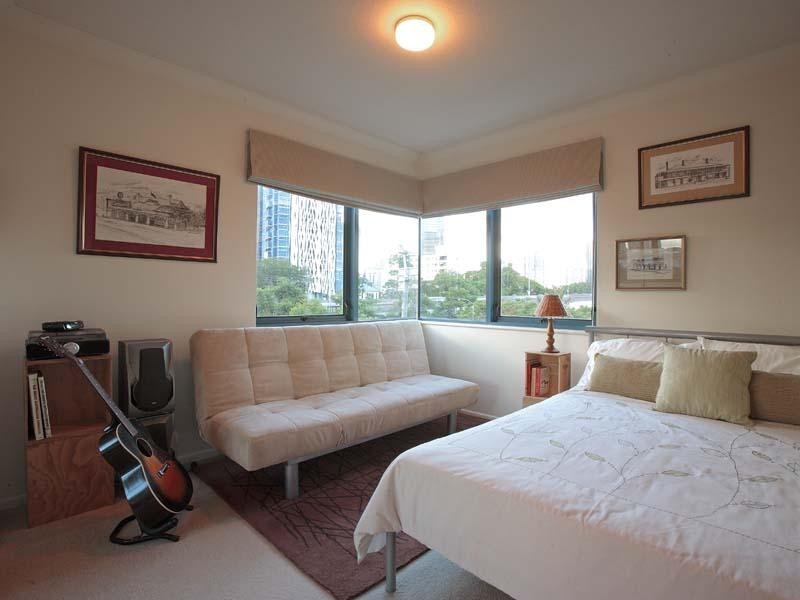 45 Deakin Street, Kangaroo Point QLD 4169