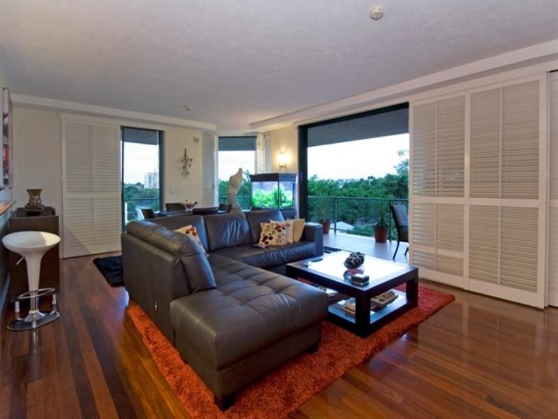 3/10 Park Avenue, Kangaroo Point QLD 4169