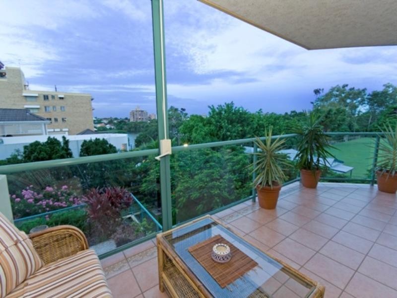 3/10 Park Avenue, Kangaroo Point QLD 4169