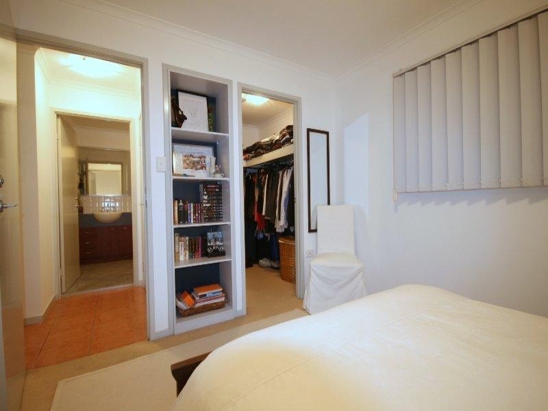 2/106 Linton Street, Kangaroo Point QLD 4169