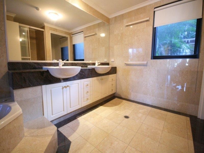 2/8 Goodwin Street, Kangaroo Point QLD 4169