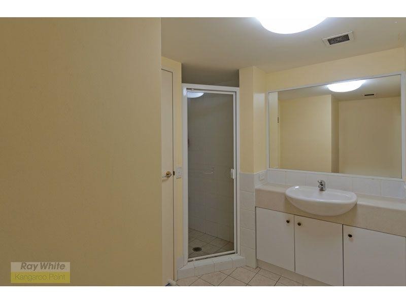 43/45 Deakin Street, Kangaroo Point QLD 4169