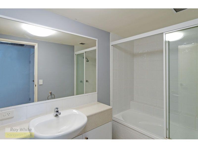 43/45 Deakin Street, Kangaroo Point QLD 4169