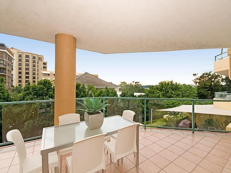 10 Park Avenue, Kangaroo Point QLD 4169