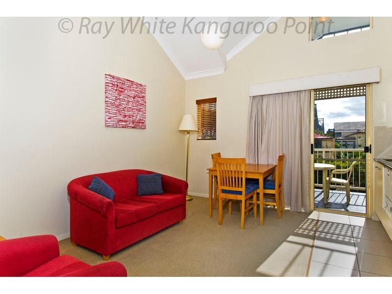 339/85 Deakin Street, Kangaroo Point QLD 4169