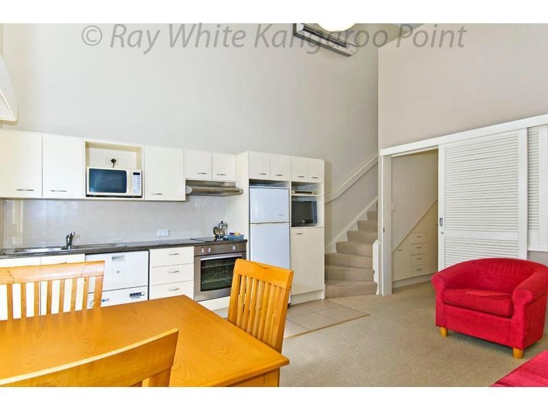 339/85 Deakin Street, Kangaroo Point QLD 4169
