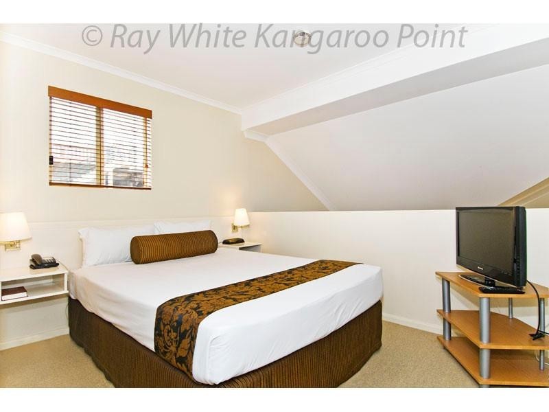 339/85 Deakin Street, Kangaroo Point QLD 4169