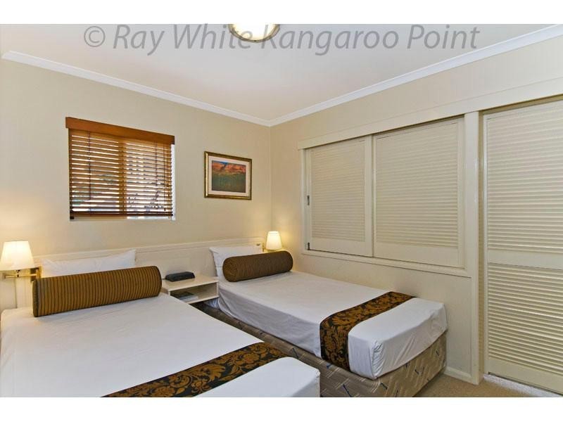 339/85 Deakin Street, Kangaroo Point QLD 4169