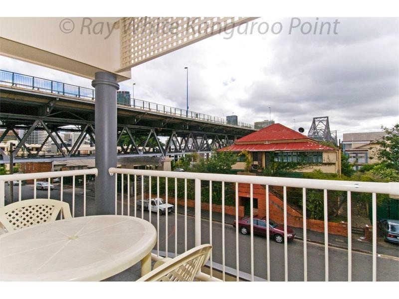 339/85 Deakin Street, Kangaroo Point QLD 4169
