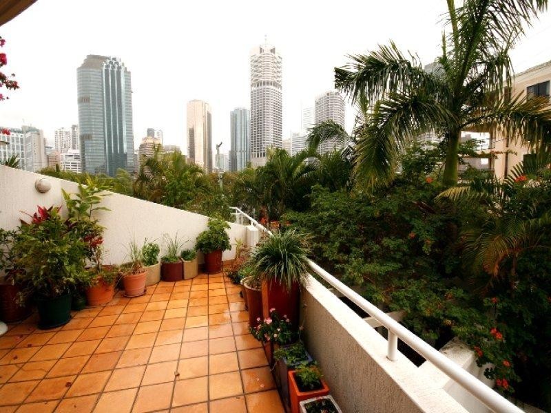 4/16 Bright Street, Kangaroo Point QLD 4169