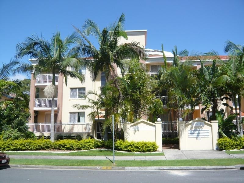 16 Paradise Island, Surfers Paradise QLD 4217