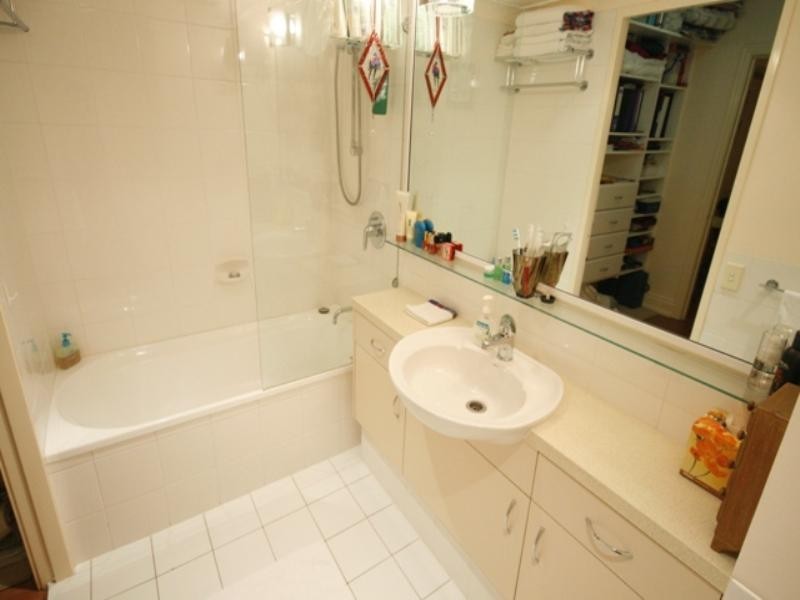 31/30 O’Connell Street, Kangaroo Point QLD 4169