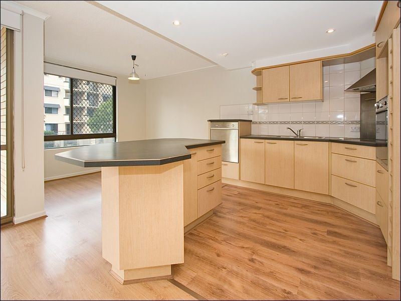 2/89 Thorn Street, Kangaroo Point QLD 4169